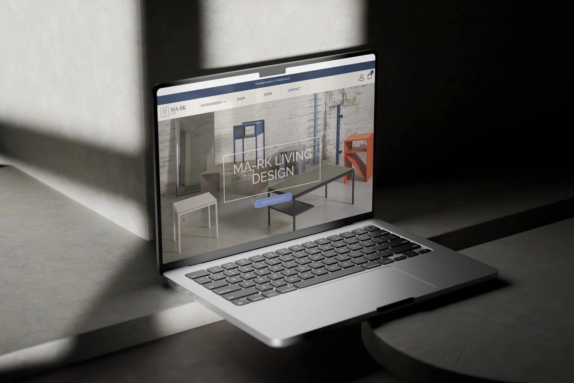 Laptop met screenshot van website